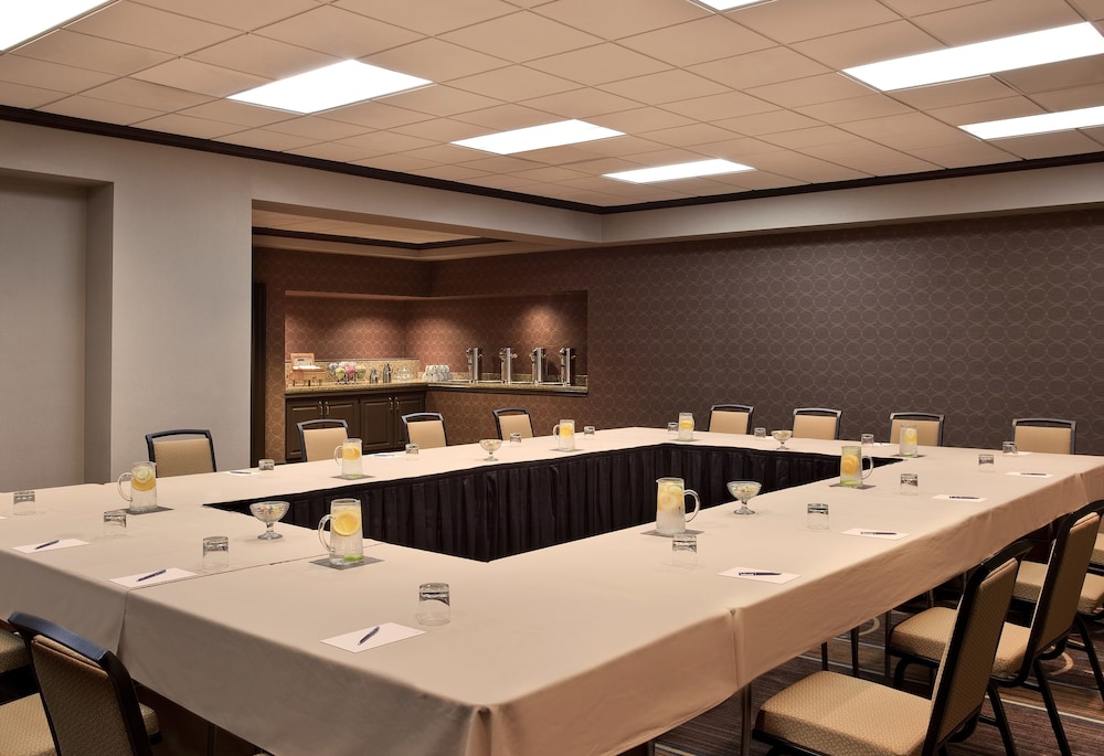 DoubleTree by Hilton Washington DC Silver Spring 38/55