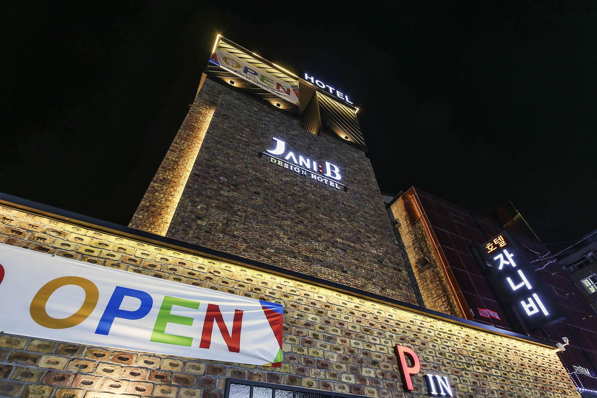 Jani B Hotel 3/56