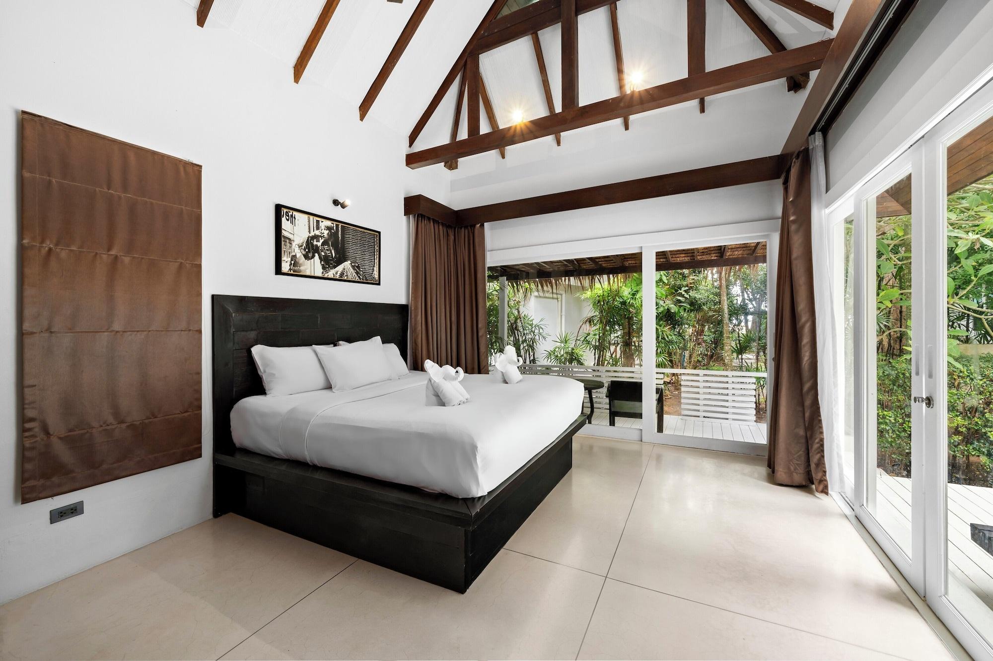 2 Bedrooms, Pool, Family, Villa