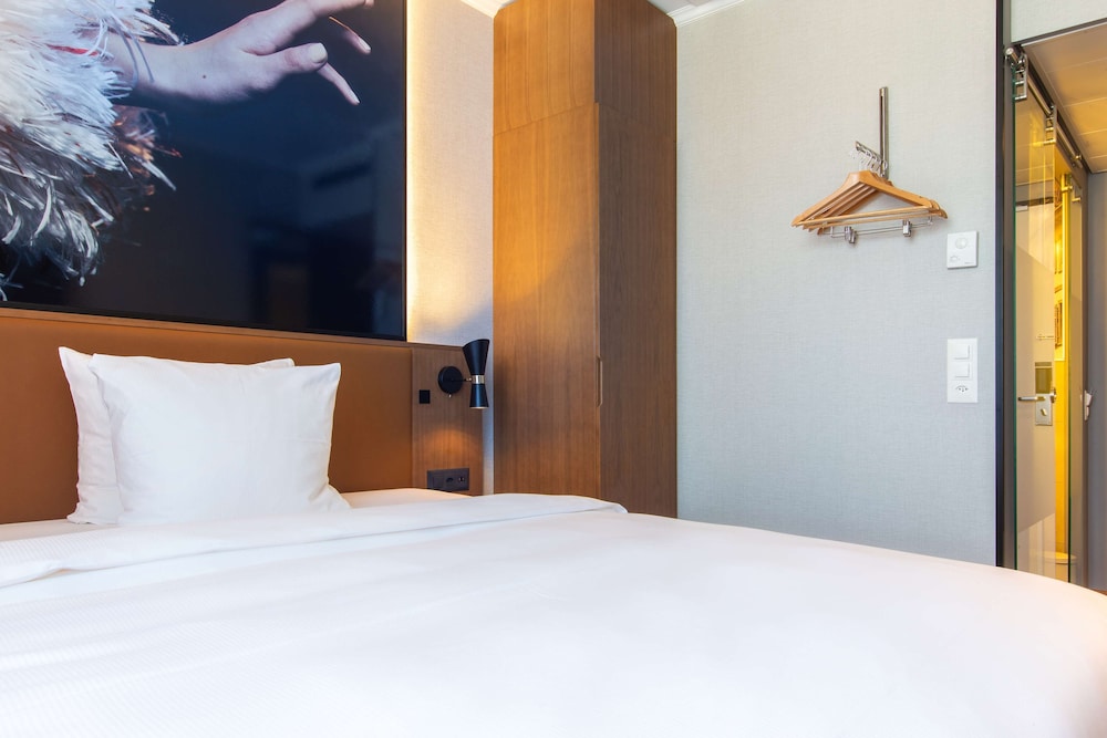 RADISSON BLU HOTEL BASEL 18/74