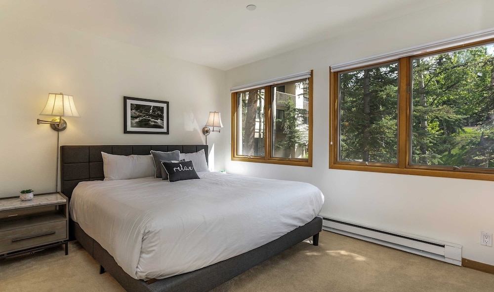 Townsend Place 43/50