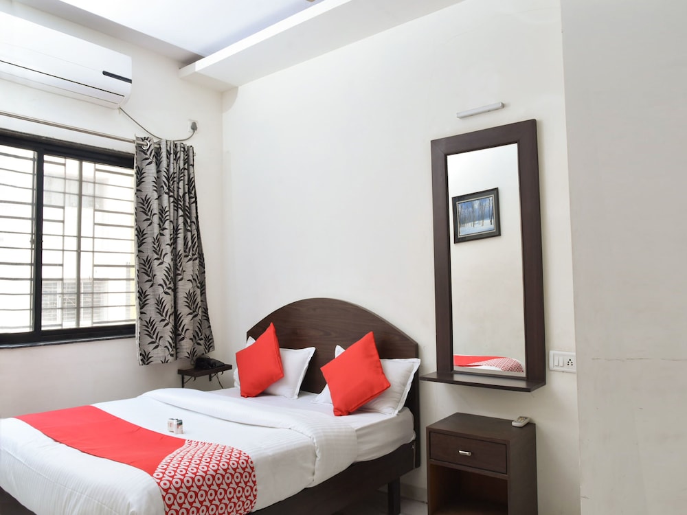 Oyo 12854 Hotel Sahara Inn 6/20