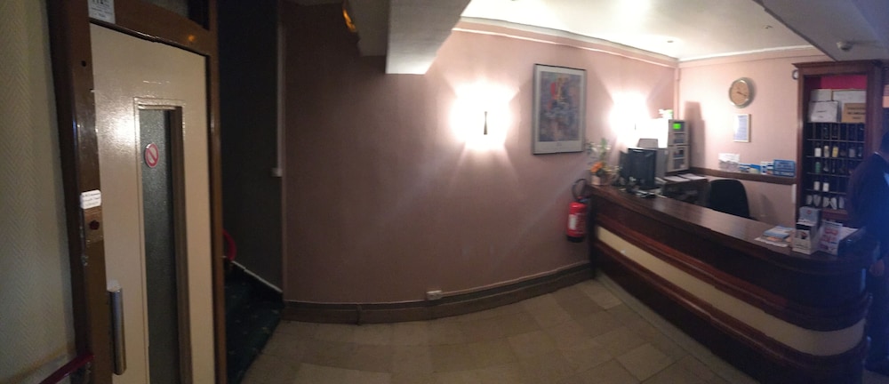 Hotel de Lorraine 16/32