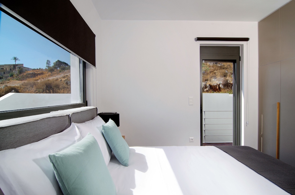 apartment, mountain view