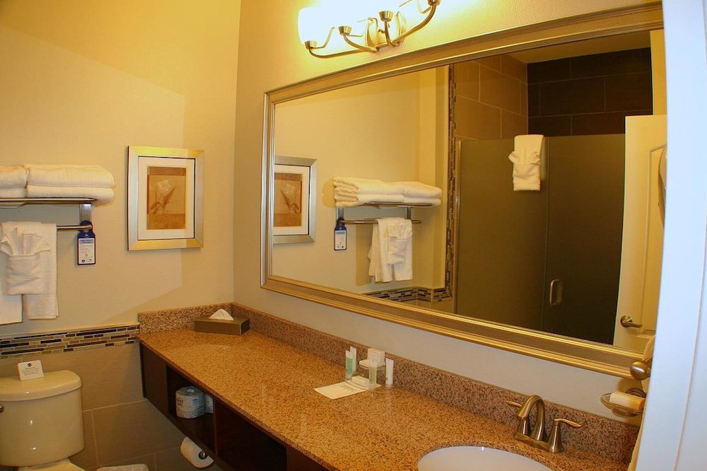 Best Western Plus Easton Inn & Suites 6/30
