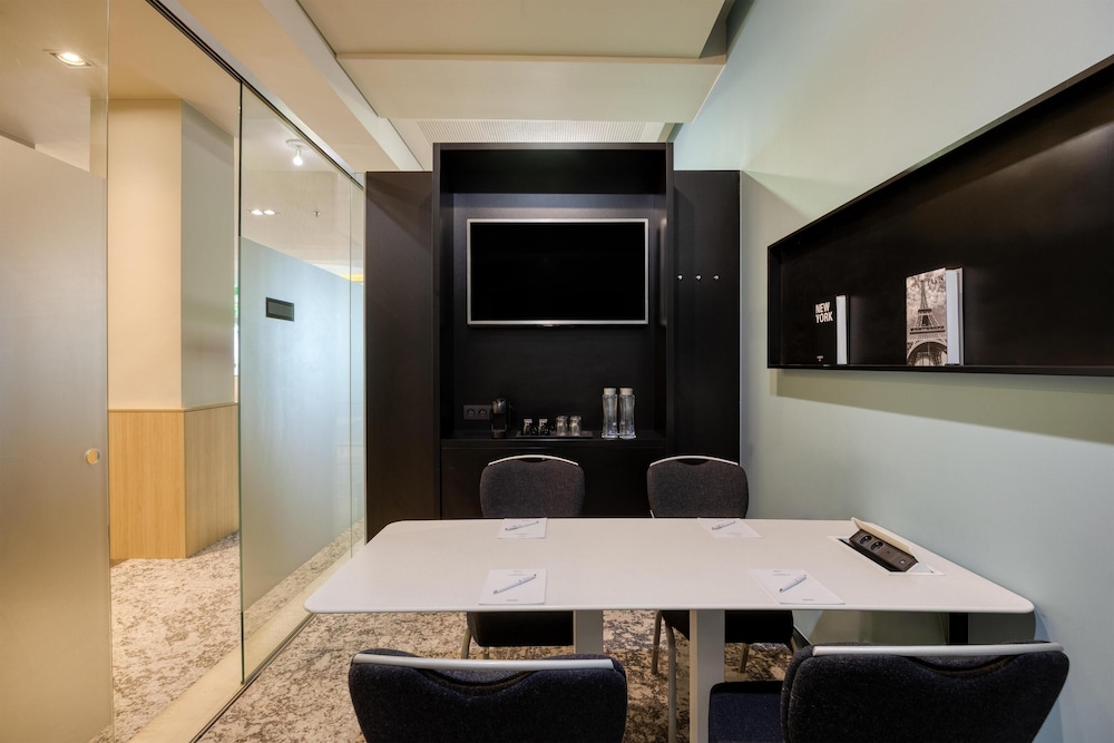 Park Inn by Radisson Brussels Midi 38/73