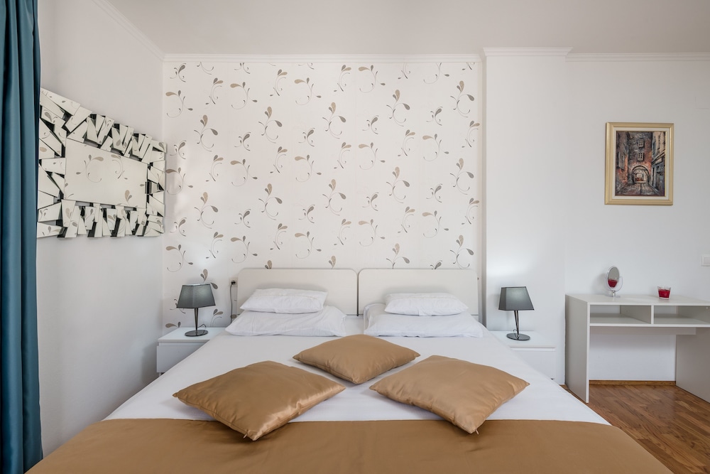 Villa Voinic 36/50