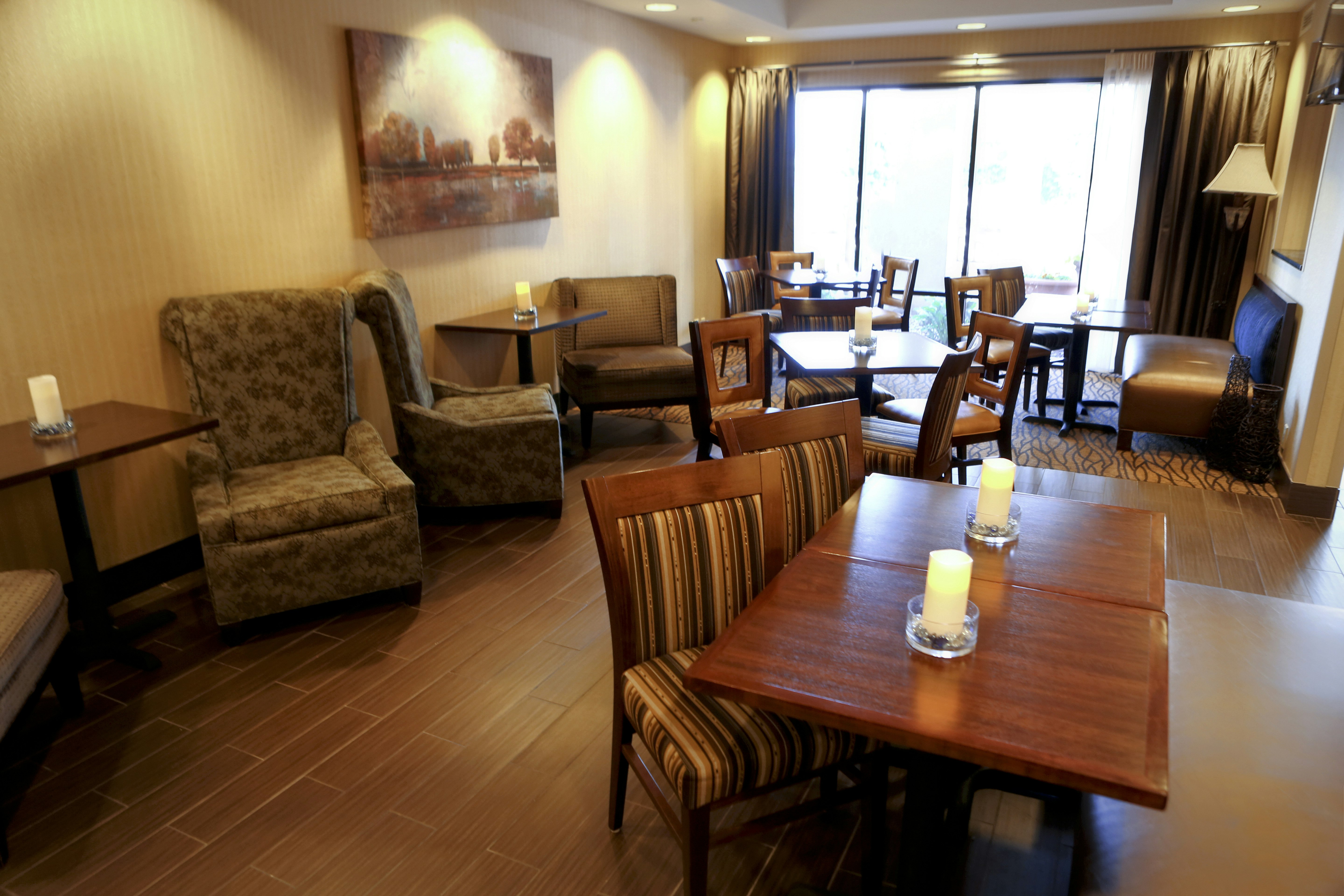 Hampton Inn Eau Claire 12/19
