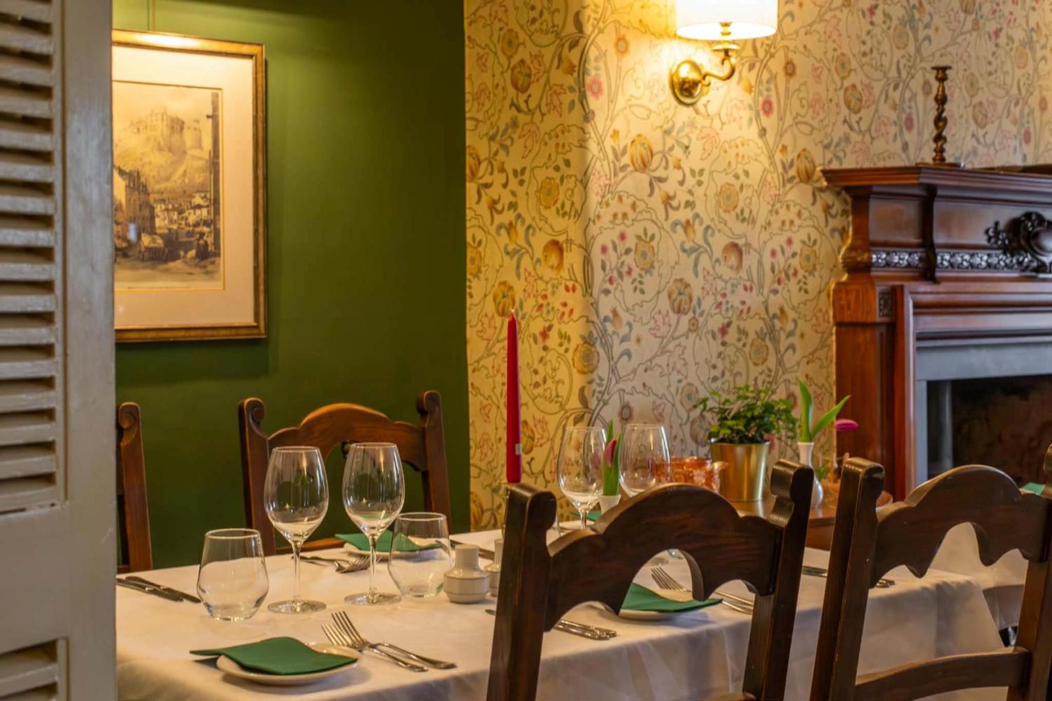 Tweeddale Arms Hotel 19/23