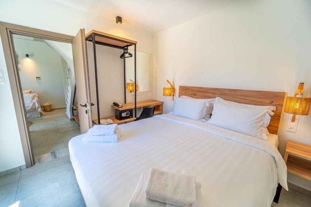 Niso Skiathos 64/103
