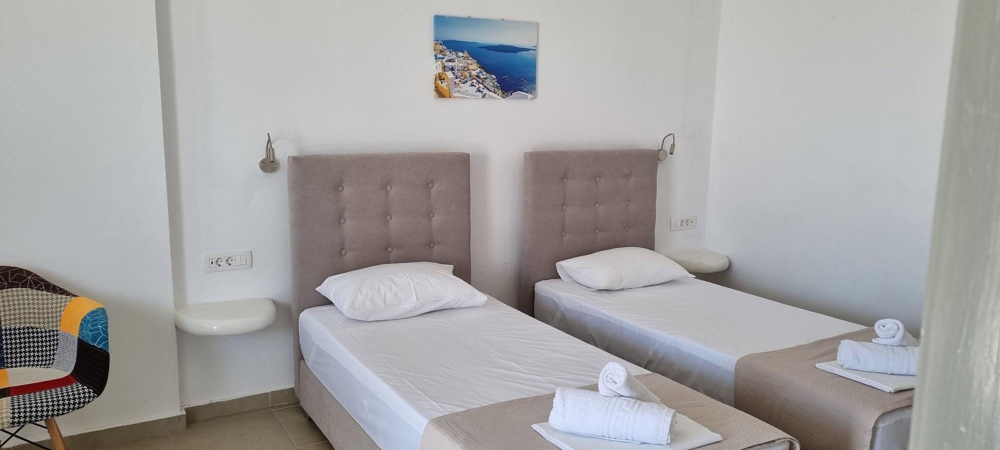 Superior, Quadruple, Thira S Dolphin Hotel 5/10
