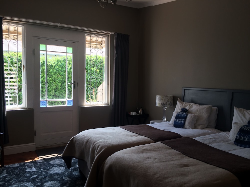 A Stone S Throw Accommodation 7/35