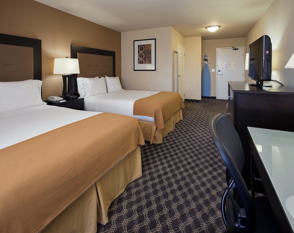 Holiday Inn Express Union City(San Jose) 29/59