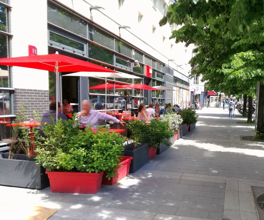 Ibis Paris Porte De Clichy Centre 59/71