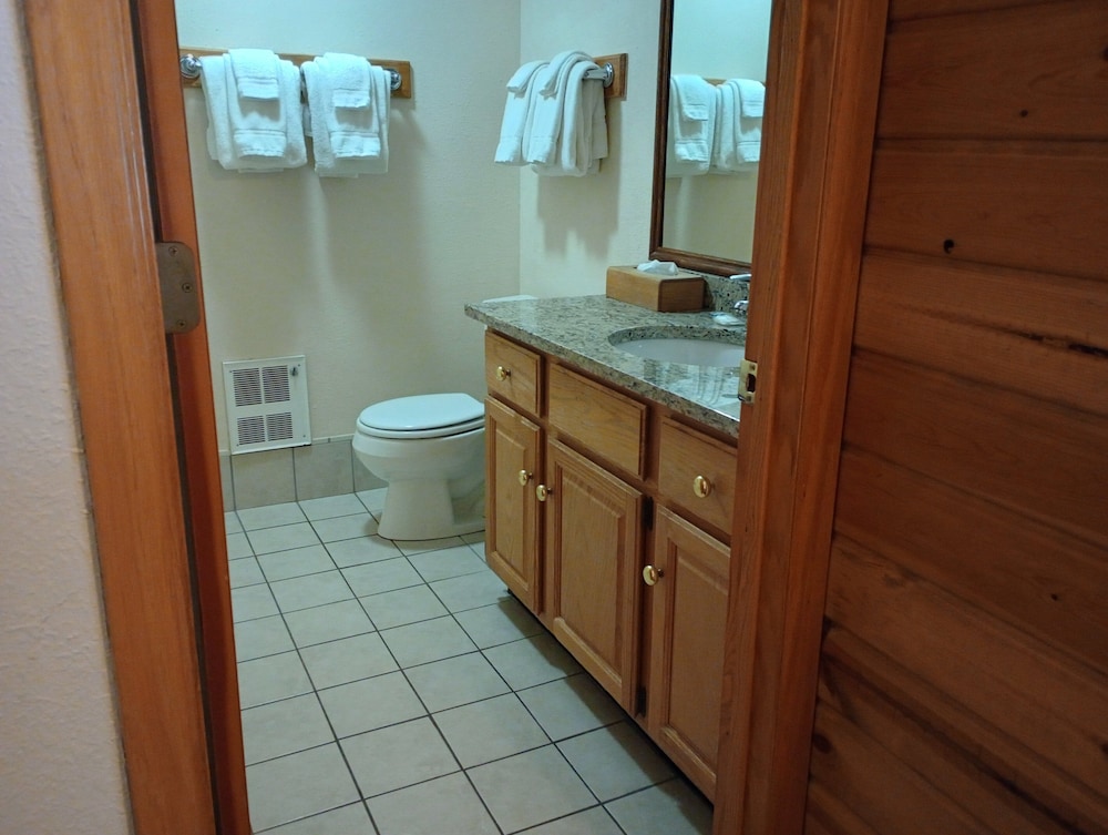 CENTERSTONE RESORT LAKE-AIRE 58/59