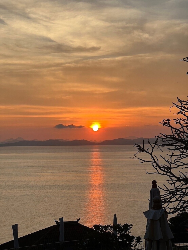 Supalai Scenic Bay Resort and Spa 45/49