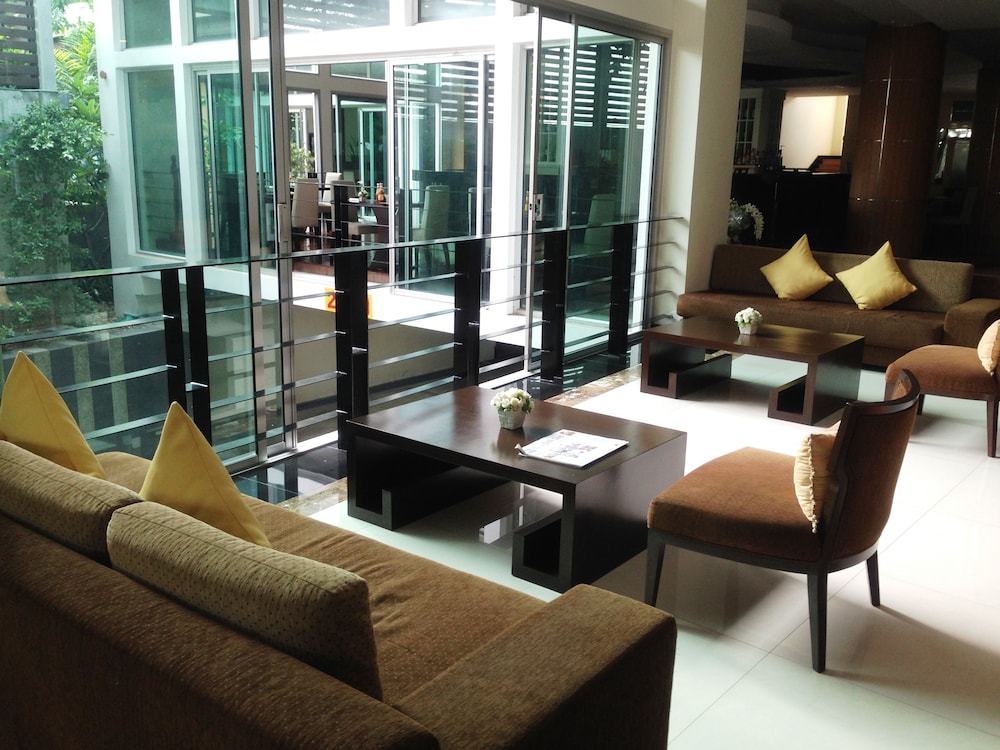 August Suites 51/69