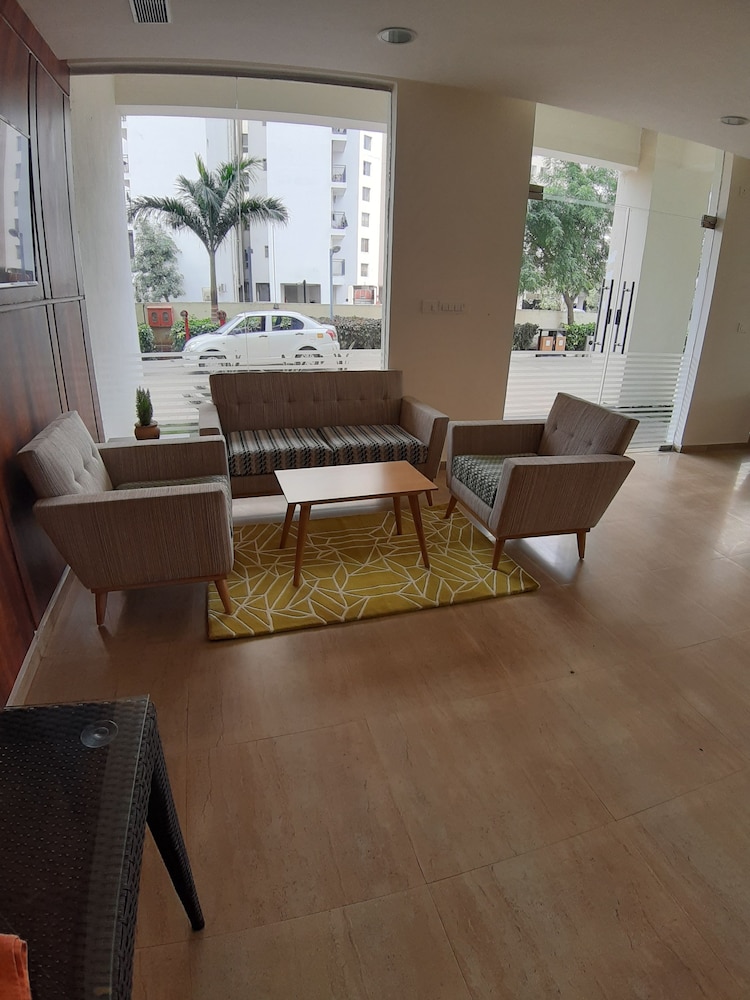 Starlit Suites 28/50