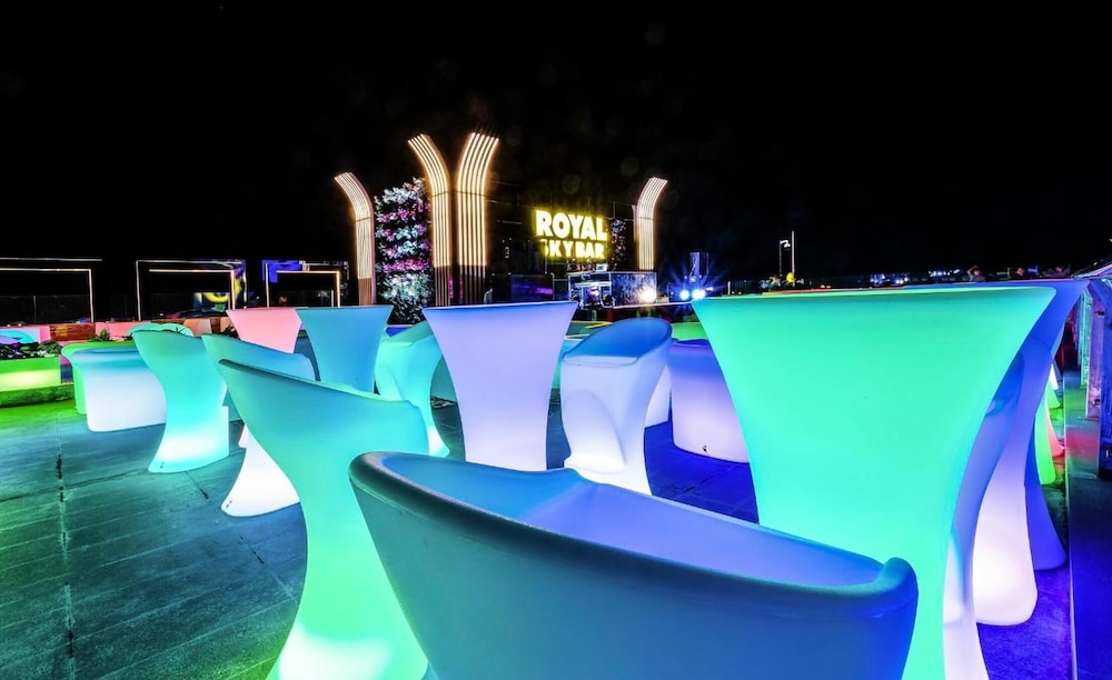 Royal Quang Binh Hotel 52/54