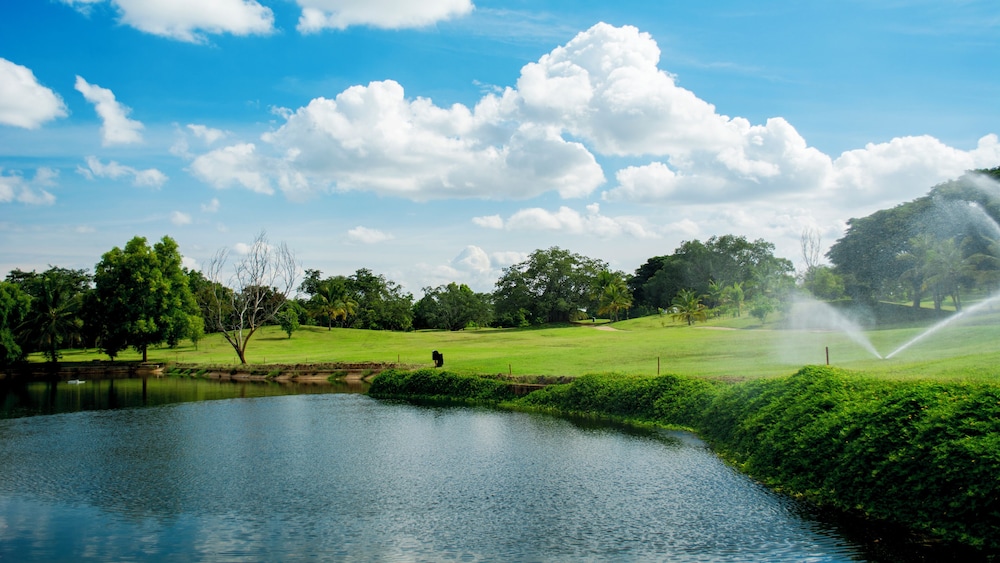 Eagleton - The Golf Resort 52/55