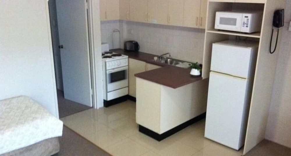 MOLLYMOOK PARADISE HAVEN MOTEL 25/39