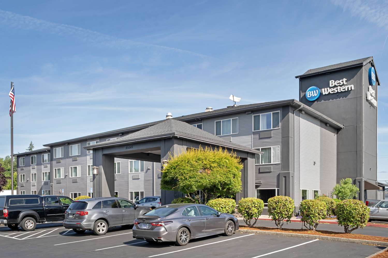 Best Western Cascade Inn & Suites 53/54