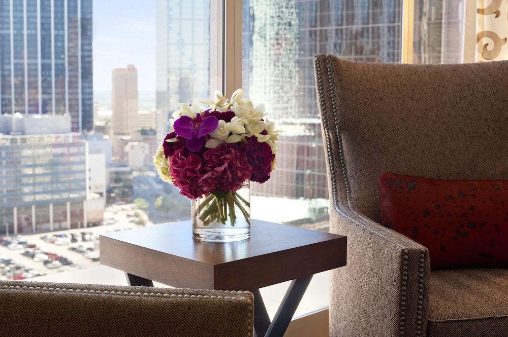 Fairmont Dallas 45/73