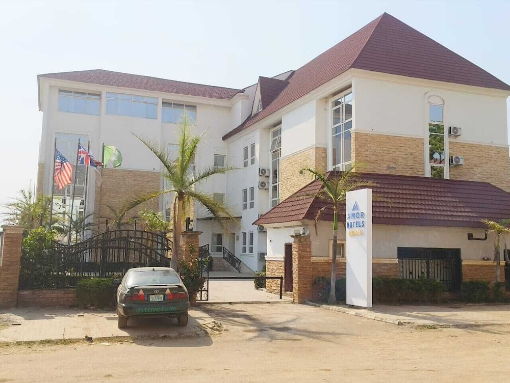 Grand Towers Hotel 45/50