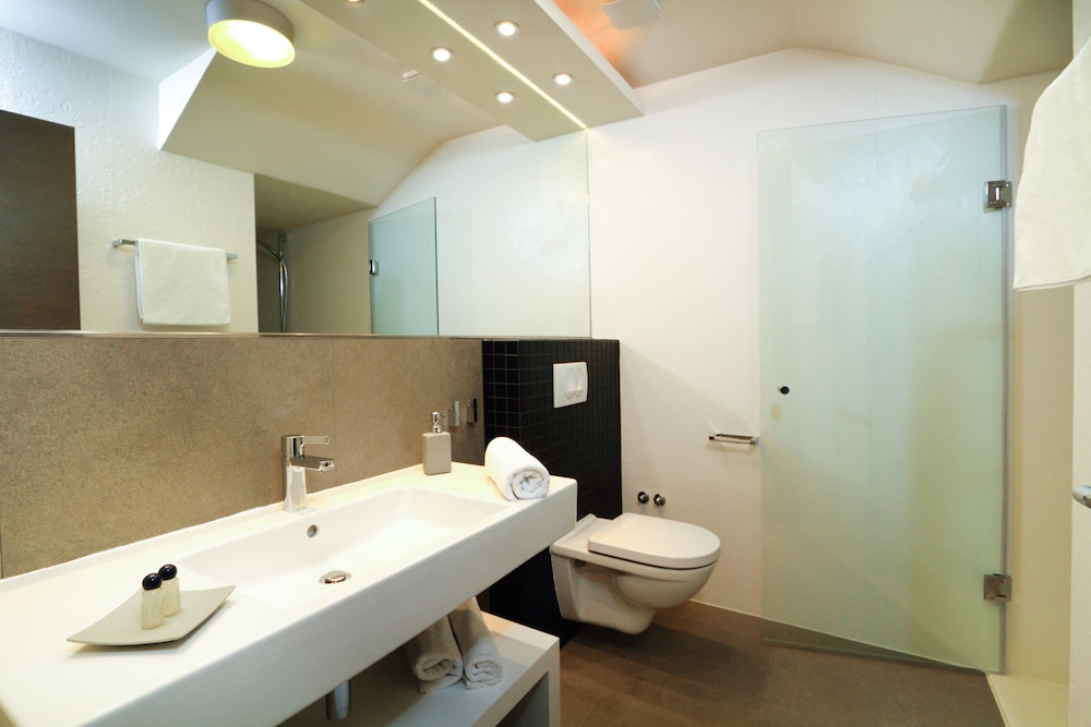 La Porta Luxury Rooms 57/59
