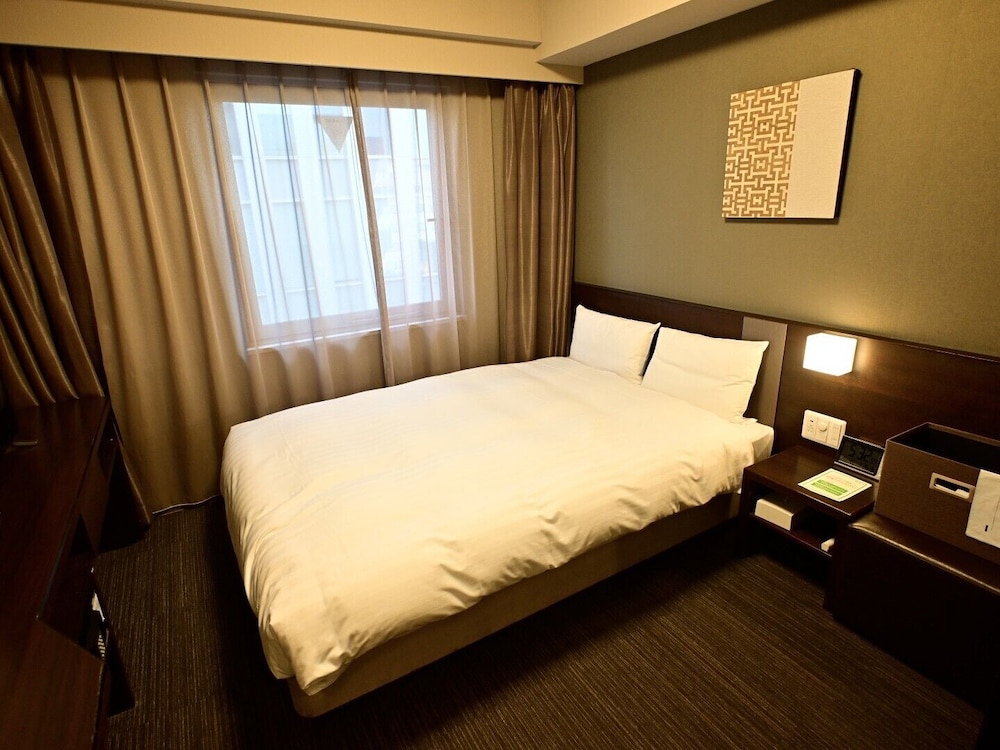 MODERATE, DOUBLE BED