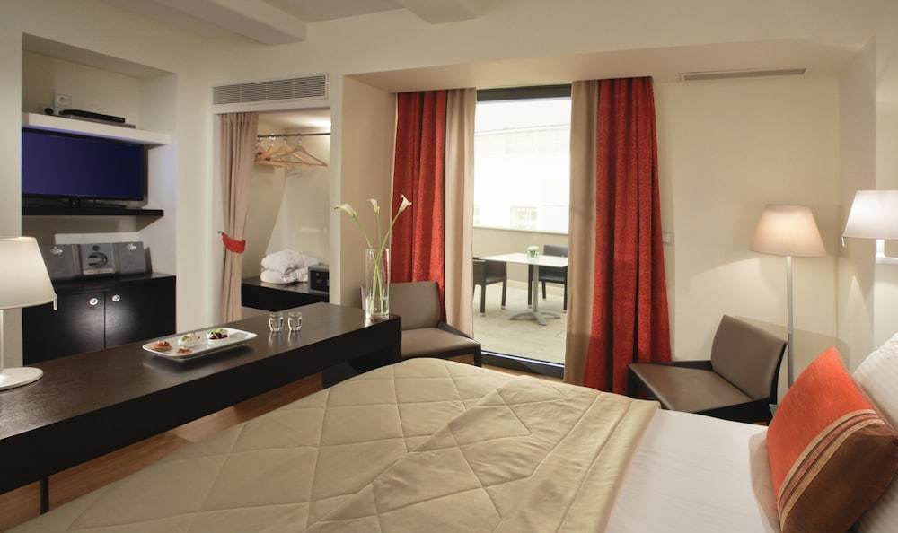 O and B Athens Boutique Hotel 14/50
