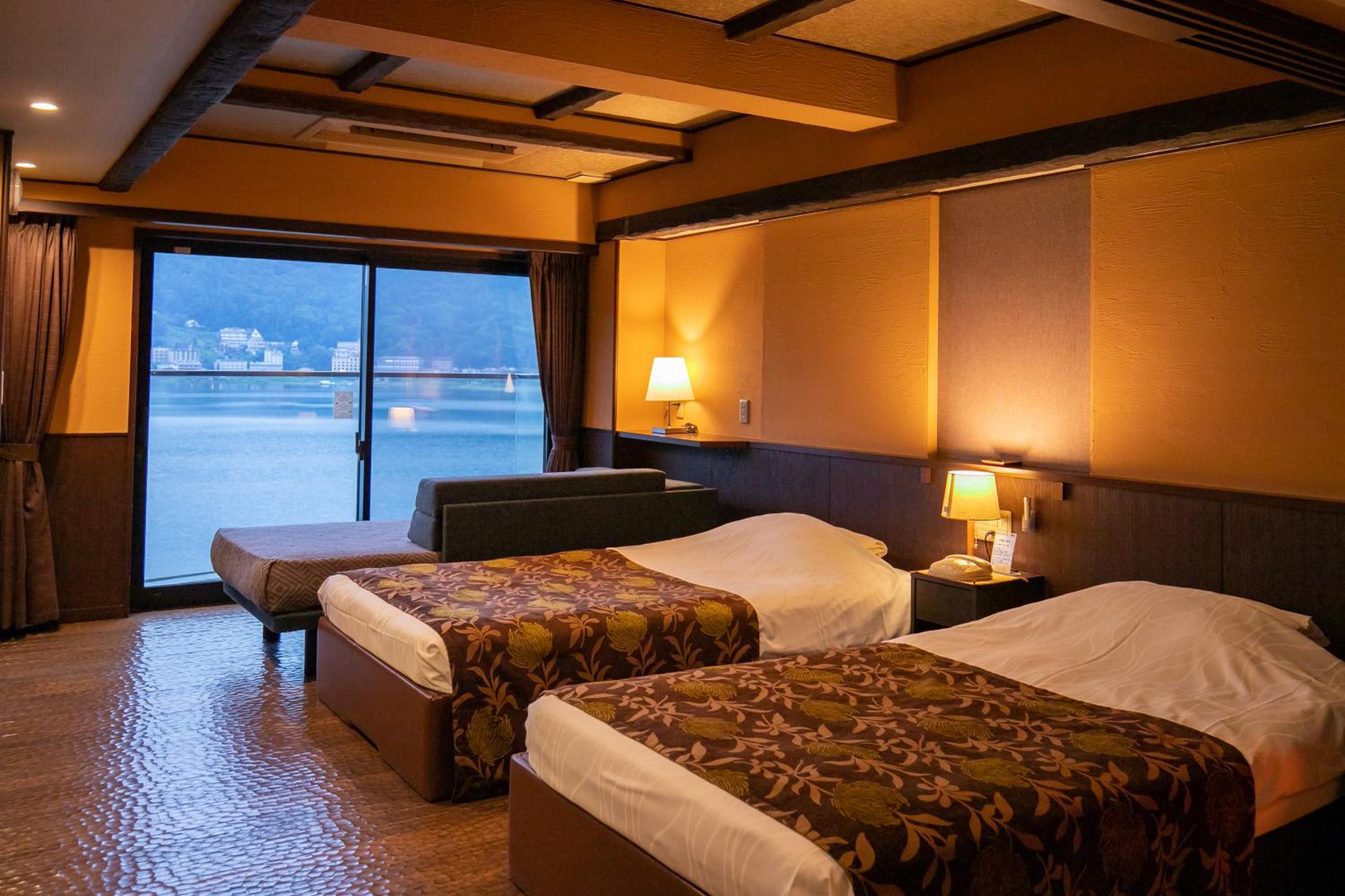 Deluxe, Lake View, Outdoor Bath, East Wing، Fuji Lake Hotel 3/7
