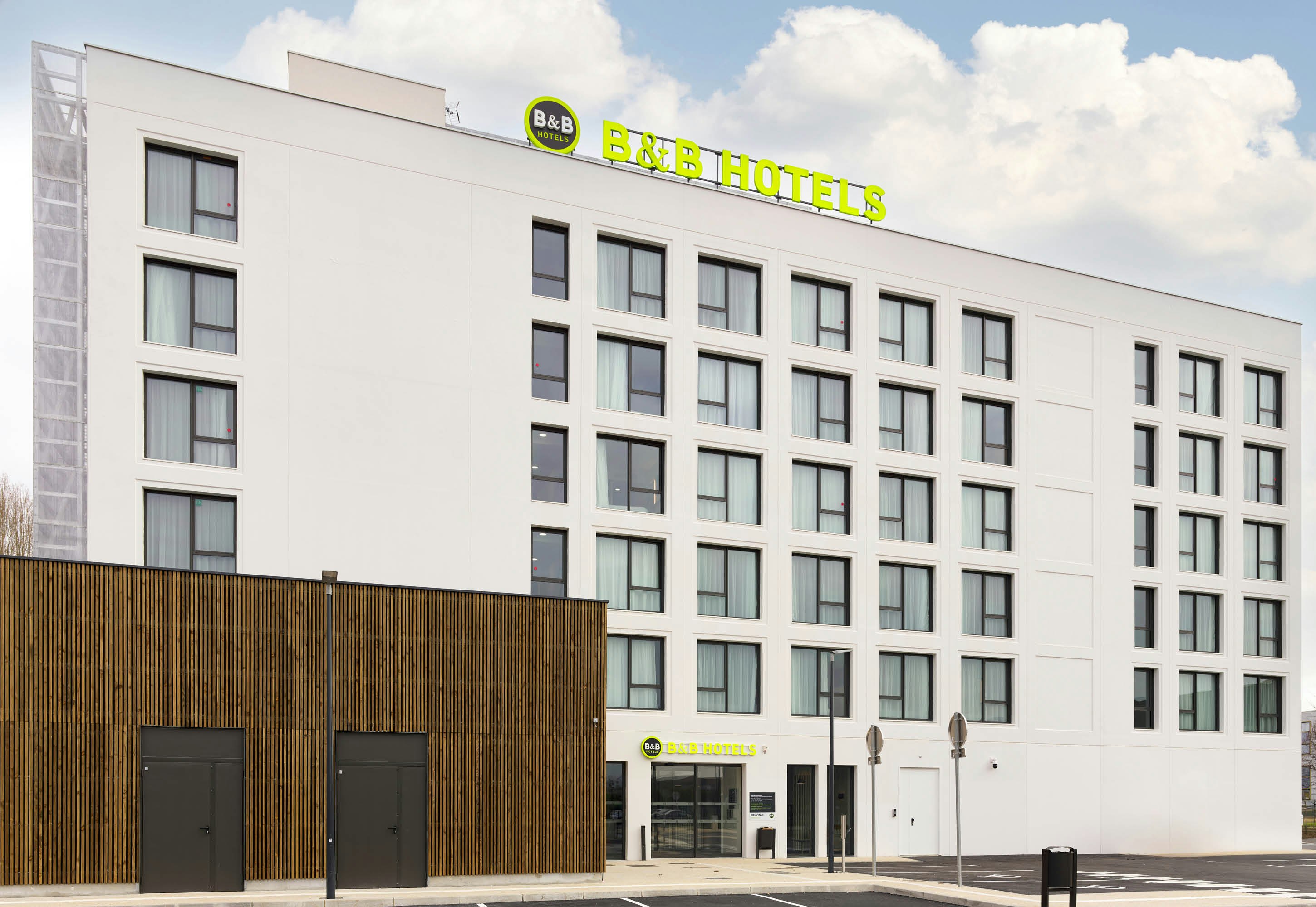 B&B HOTEL Cergy Saint-Christophe Gare in CERGY