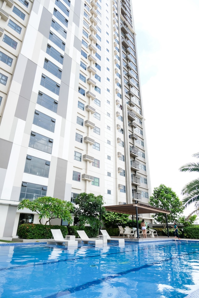 Ecj Cozy Studio Units At Horizons 101 6/50
