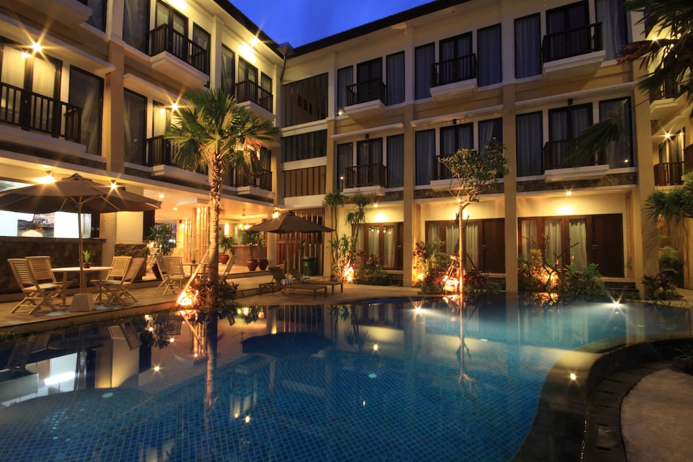 SURIS BOUTIQUE HOTEL 5/50