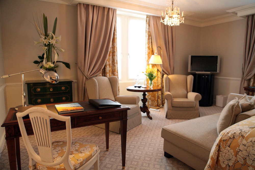 Grand Hotel Du Lac 36/48