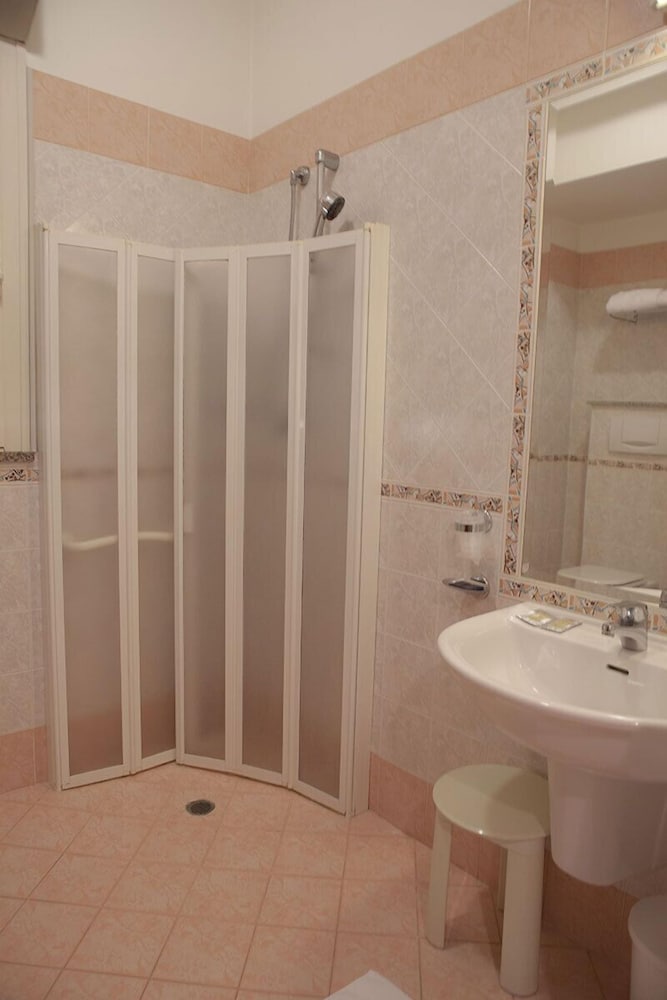 Hotel Vanni 37/39