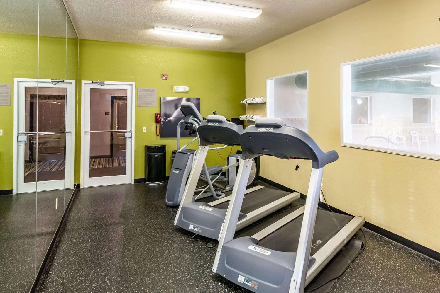 Country Inn & Suites By Radisson, El Dorado, AR 8/16