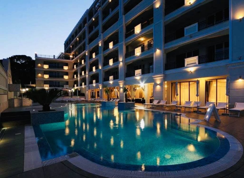 Penelope Palace Apart Hotel 7/87