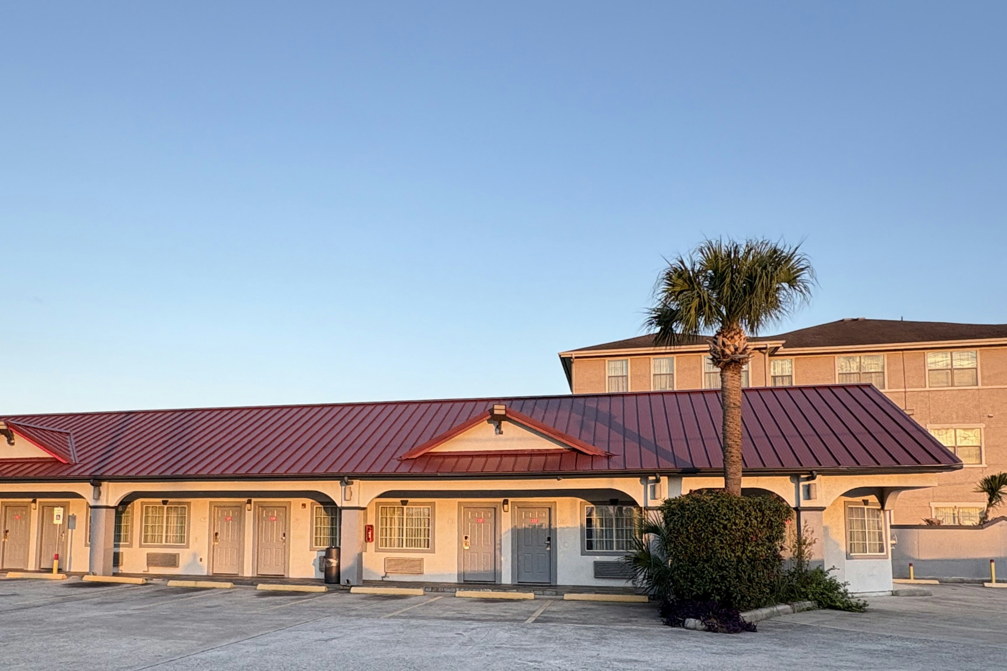 Kiwi Inn Capital O Houston - Hwy 249 8/50