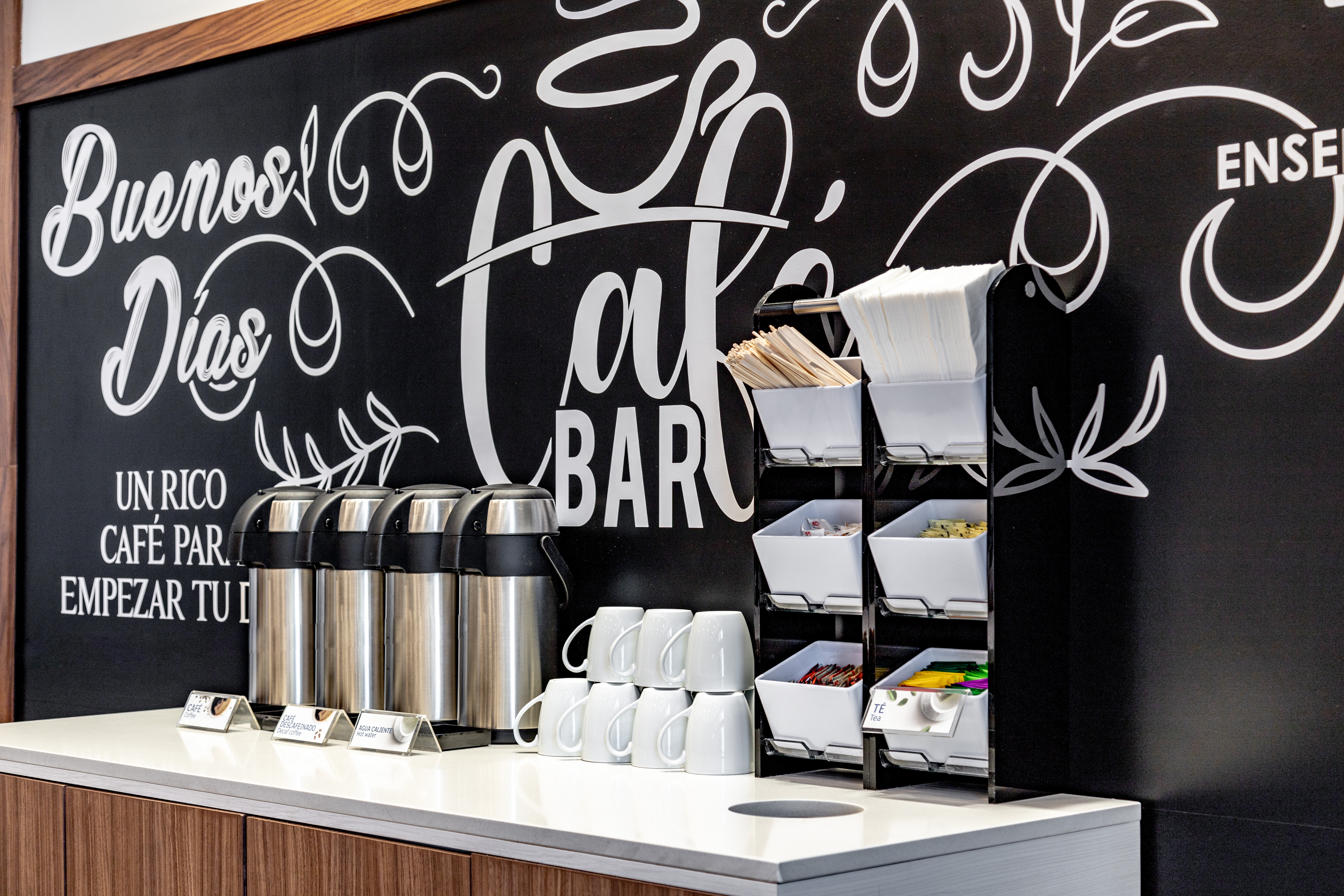 Holiday Inn Express And Suites Ensenada Centro 4/36