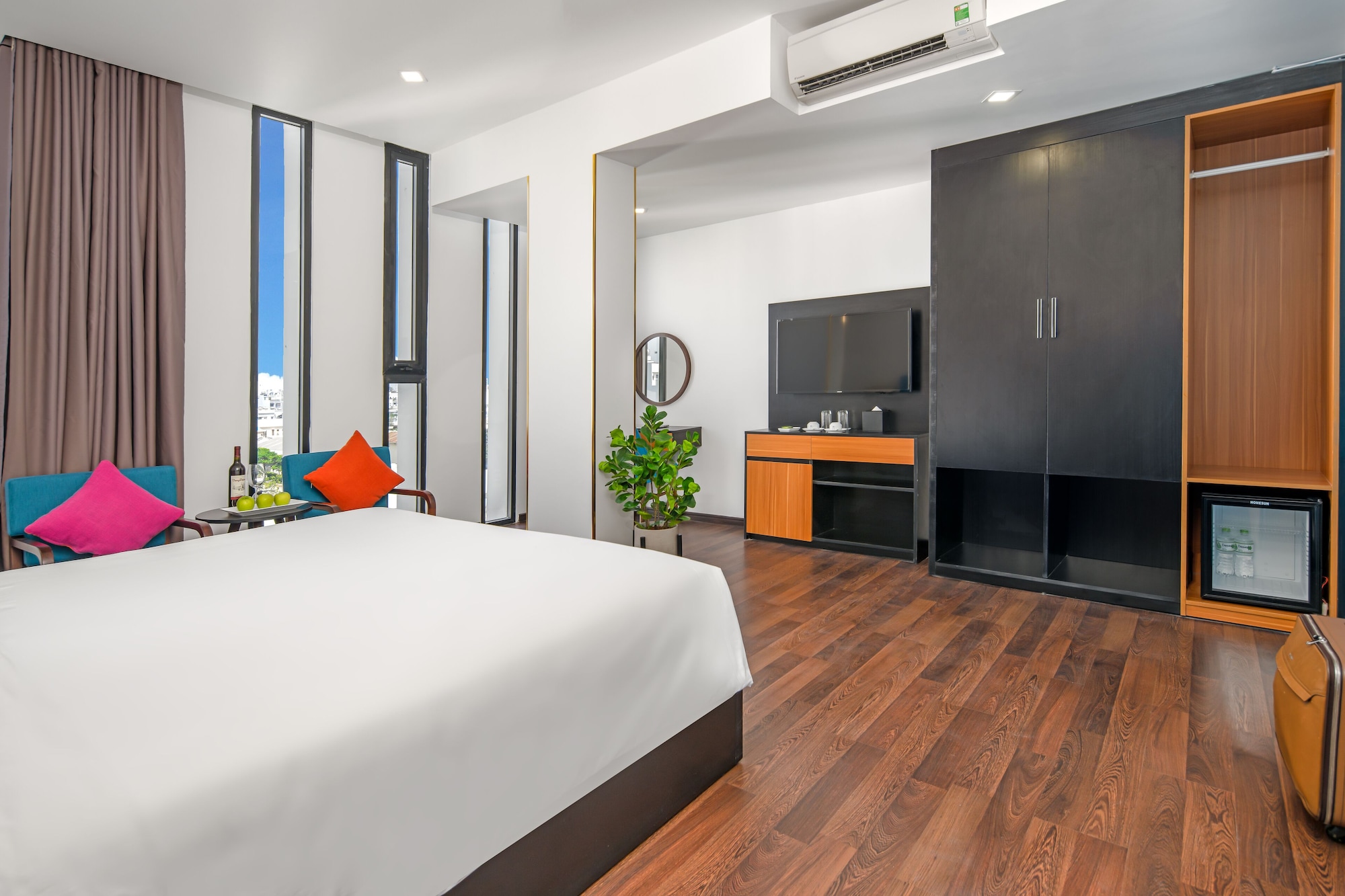 EXECUTIVE, DOUBLE BED