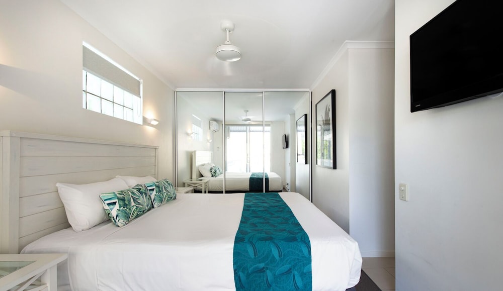2 BEDROOMS, COMFORT, APARTMENT, PARK VIEW