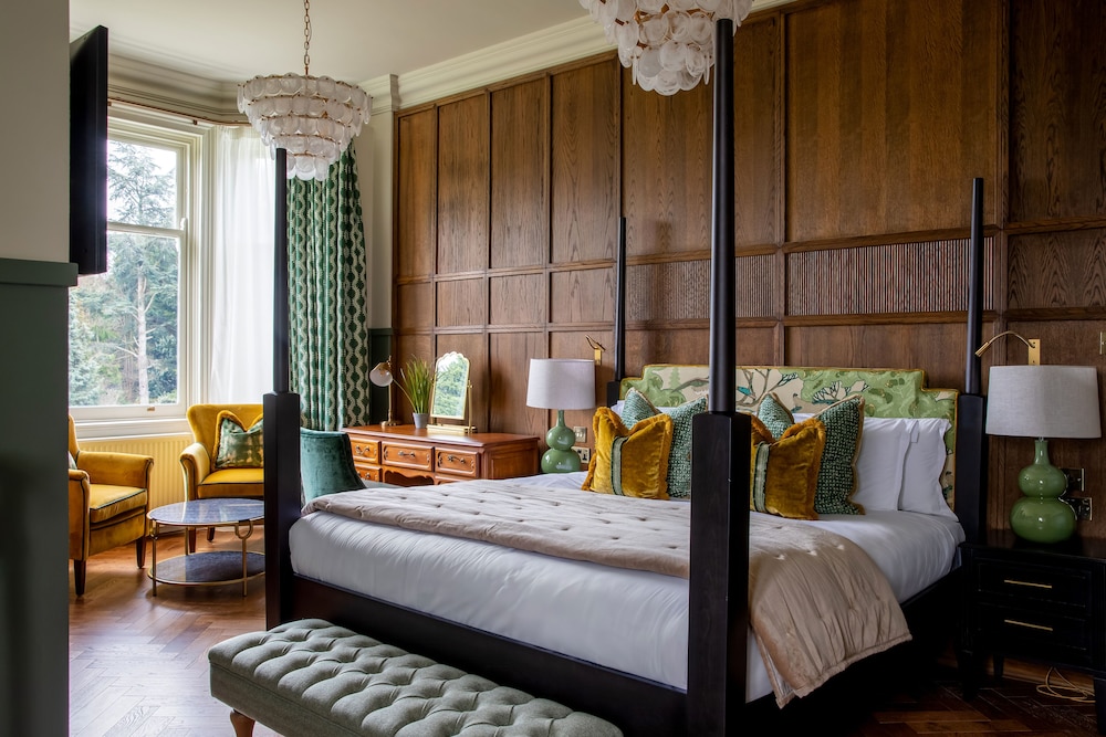 Worplesdon Place Hotel 14/70