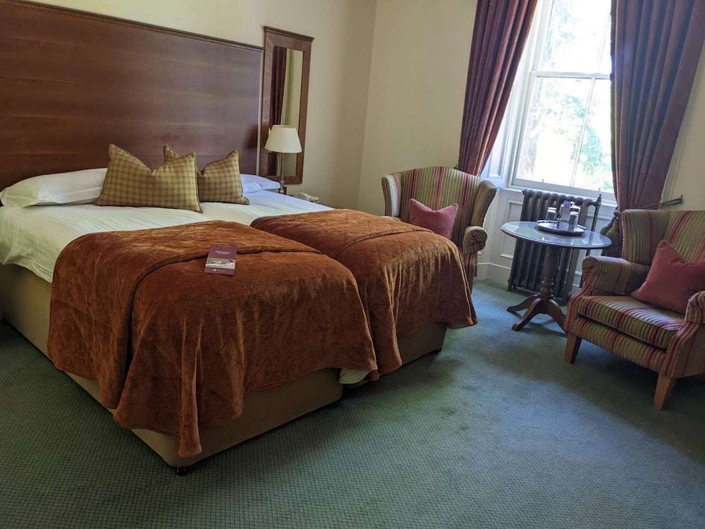Macdonald Norwood Hall Hotel 3/50