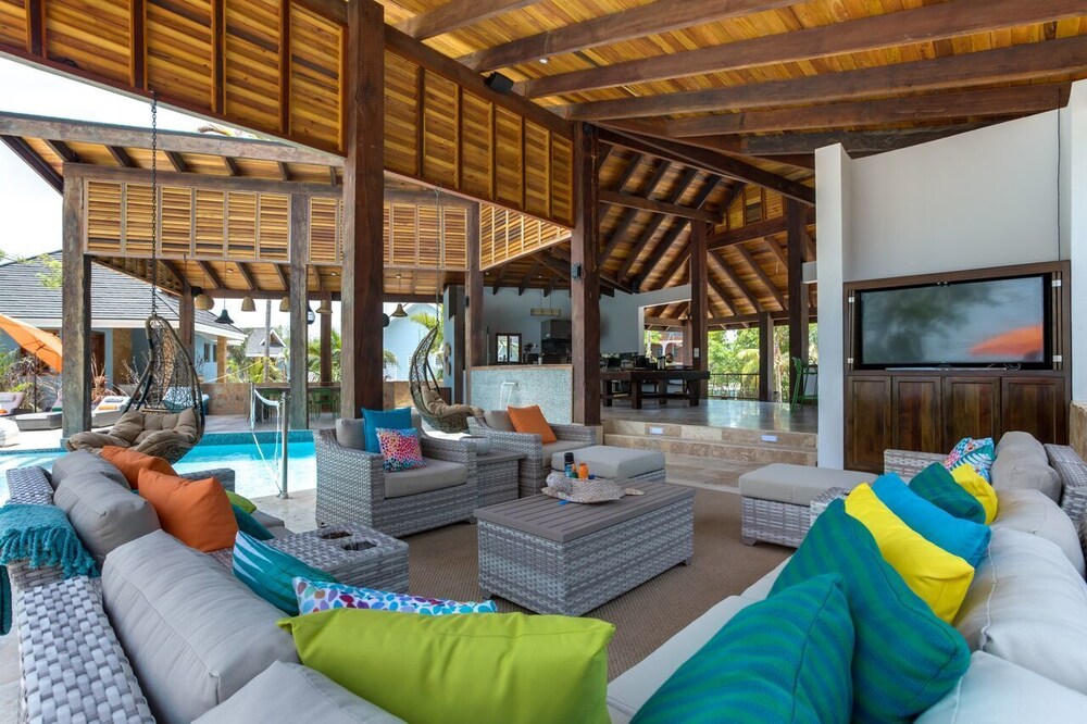The Enclave- Private Island 25/50