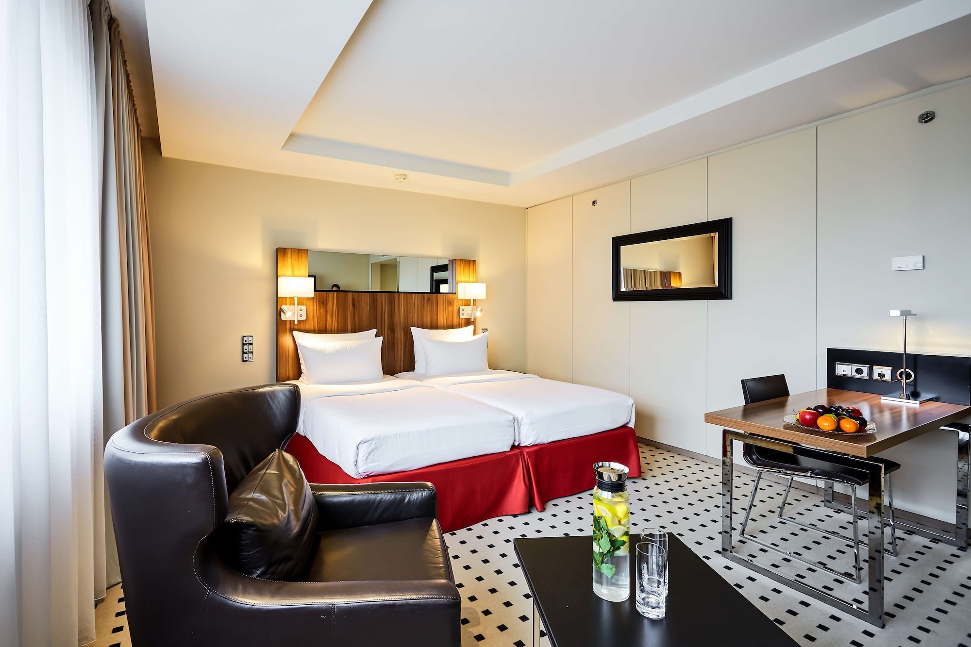 غرفة قياسية بسريرين منفصلين، Radisson Blu Conference Hotel, Dusseldorf 5/6