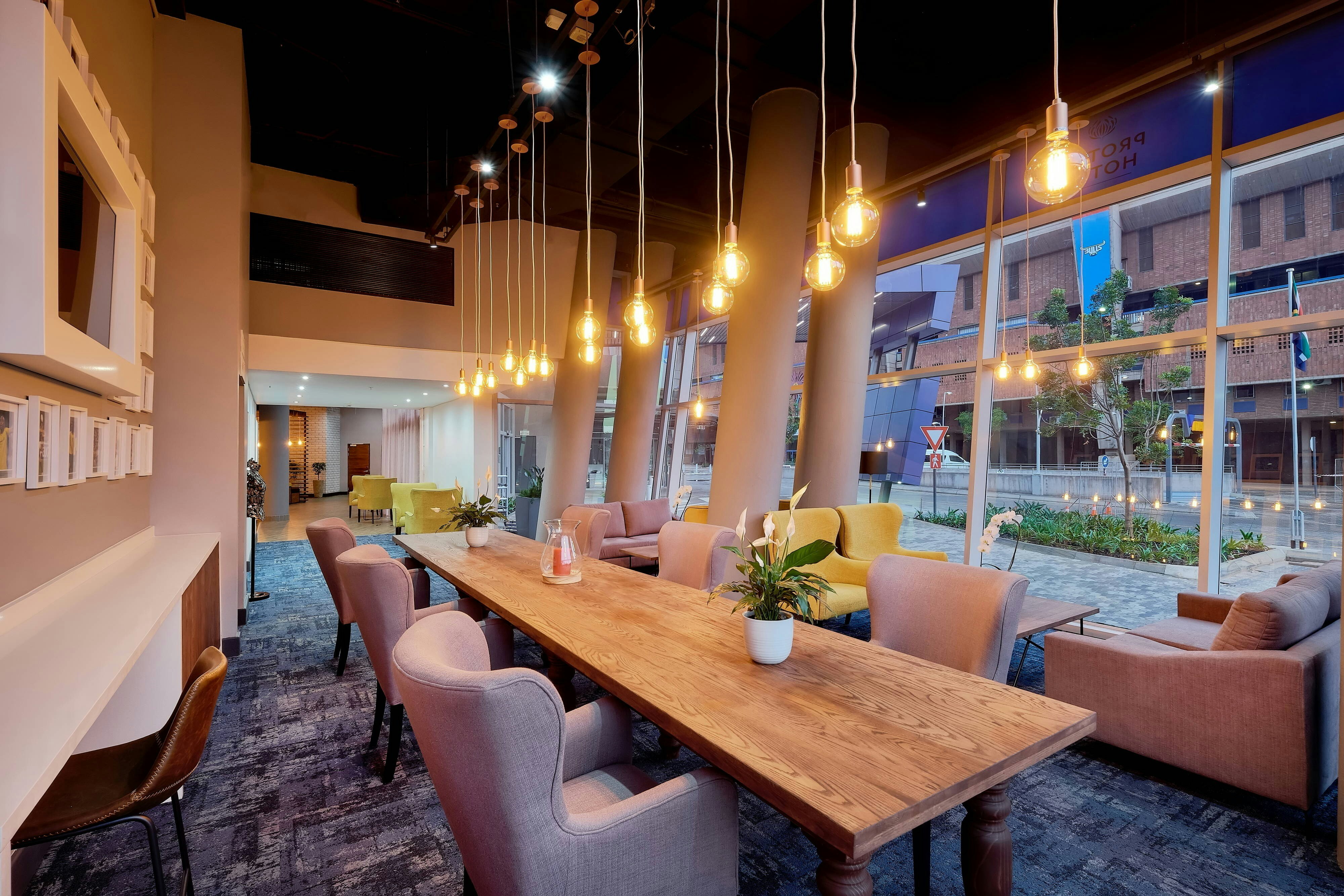 Protea Hotel by Marriott Pretoria Loftus Park 24/43
