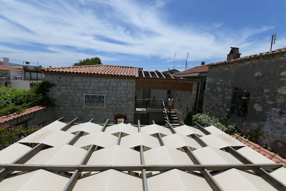 Alacati Cona Butik Otel 48/50