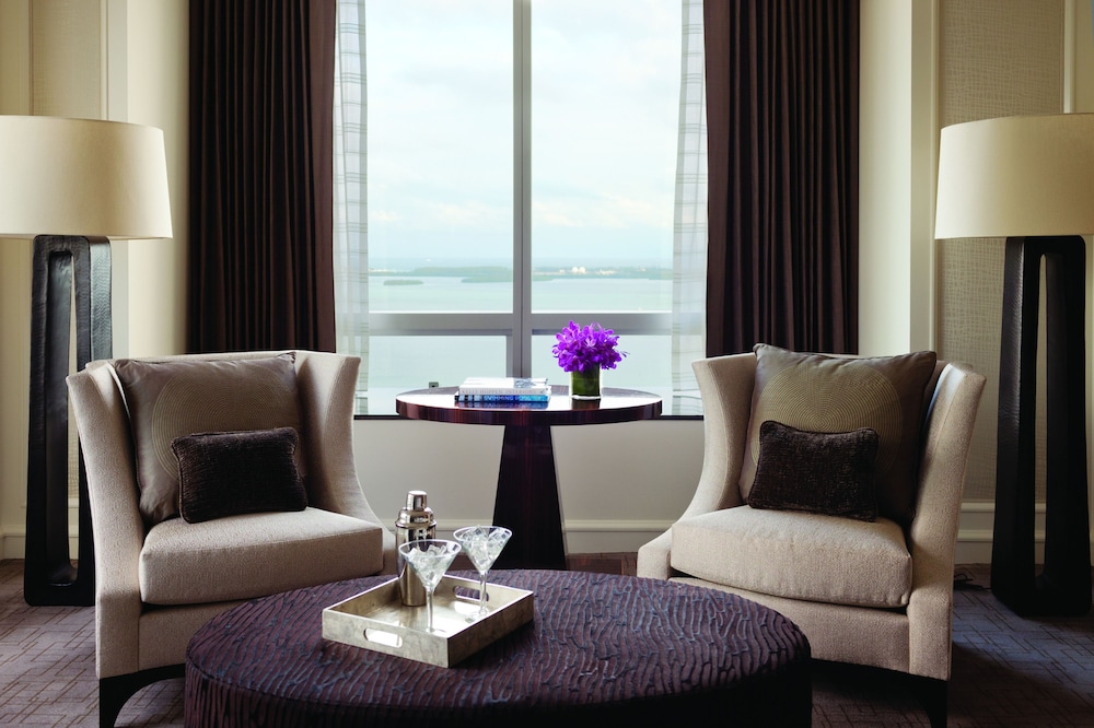 Four Seasons Hotel Miami 36/67